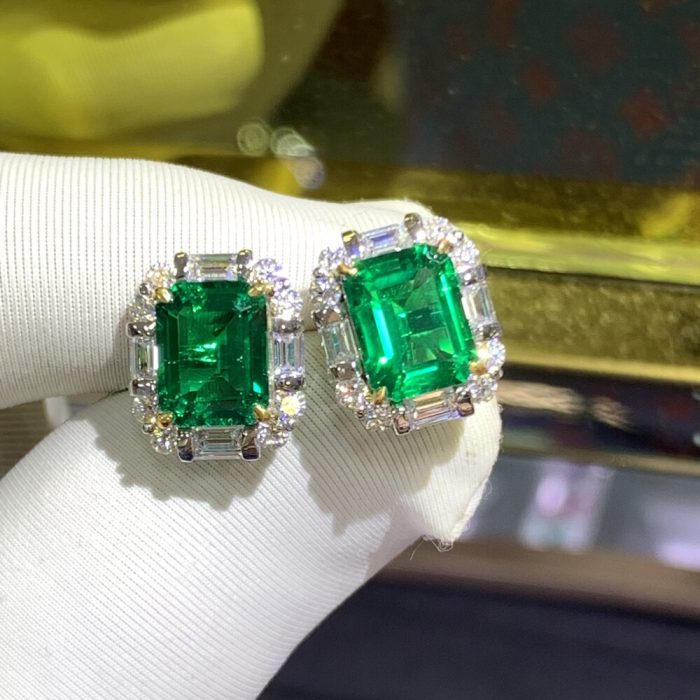 WUIHA Vintage 9K Gold 4.18CT GRC Muzo Emerald Gem Engagement Anniversary Stud Earrings for Women Gift Fine Jewelry Drop Shipping 2