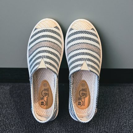 2022 Summer Ladies Casual Comfort Bohemian Slip On Lazy Shoes Female Womens Flat Slip On Canvas Strap Loafers Straw Espadrilles 2