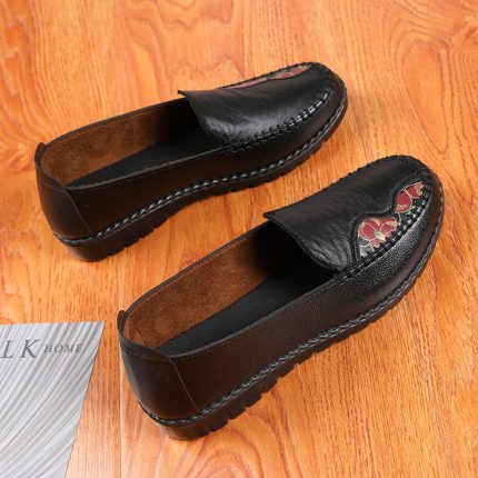 Summer Women's Casual Shoes Leather Women Flats Shoes Loafers Slip-on Ladies Lightweight Moccasins Designer Shoes Zapatos Mujer 2