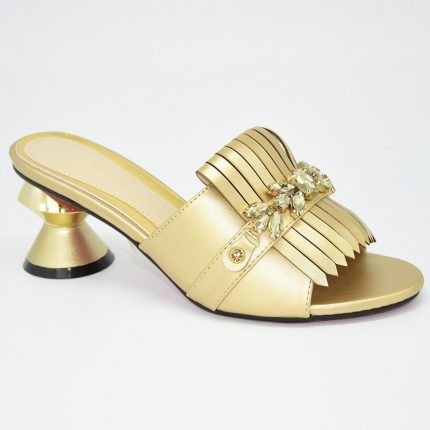 Latest Design Plus Size Shoes Women Woman Sandals 2020 Summer Nigerian Women Party Wedding Pumps Decorated with Rhinestone 1