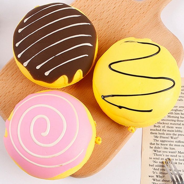 INS 1 pcs Artificial Cake Model Bakery Ornament Kids Toy Real Touch Fake Food Simulation Donut PU Doughnut Home Decor 1