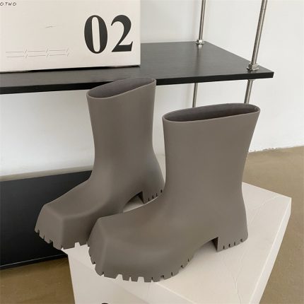 Luxury Women Boots Fashion Platform Rain Boots Waterproof Non-slip Short Boot Square Toe Soft Leather Comfy Women Designer Boots 2